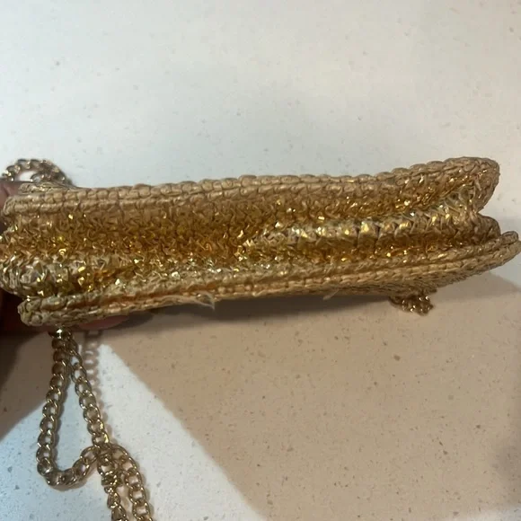 Mini Woven Crossbody Bag! Chain Link Strap. Turn Lock Closure. Metallic Gold - Picture 9 of 15